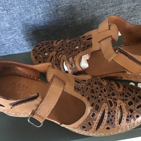 Brand new sandals - Picture 3 of 13